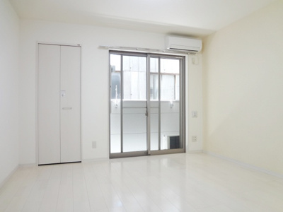 【居間・リビング】 | 楓 | 居間です