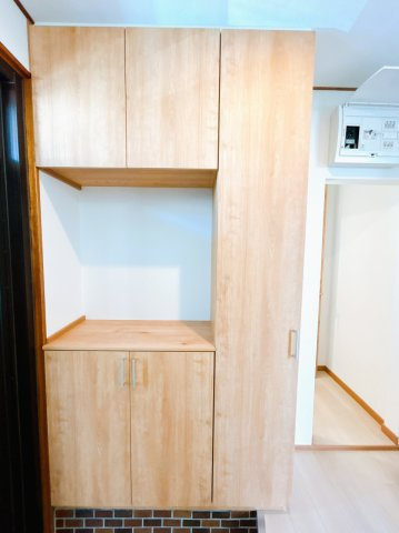 【収納】 | 北見市柏陽町５５７番地１２１　中古売家 | 【リフォーム後】シューズボックスは新品に交換致しました。