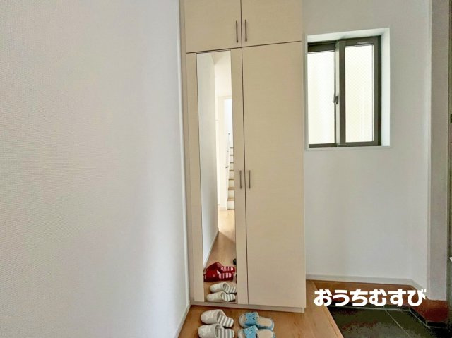 北区金城町4丁目(全1棟)の玄関
