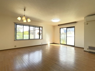 【居間・リビング】 | 四日市市三滝台４丁目 | ＬＤＫ