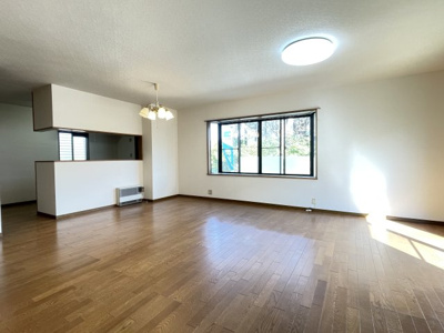 【居間・リビング】 | 四日市市三滝台４丁目 | ＬＤＫ