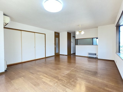 【居間・リビング】 | 四日市市三滝台４丁目 | ＬＤＫ