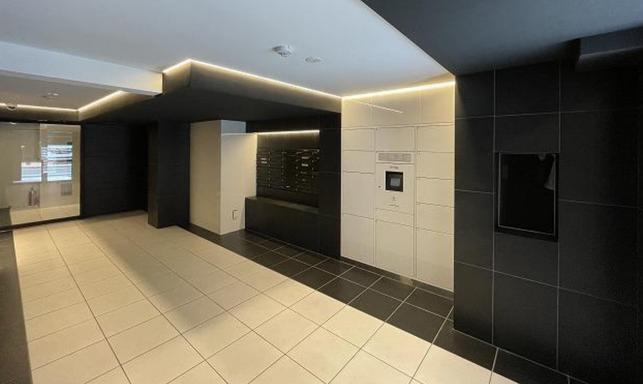 ALTERNA祐天寺のエントランス