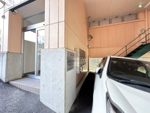 ヴュー鏡川のエントランス