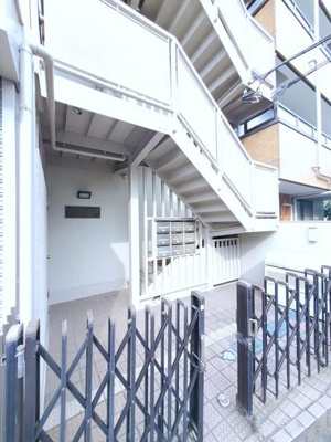 【エントランス】 | シャトーヒロ