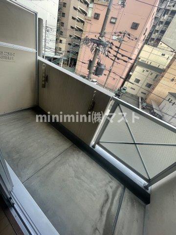 レインボーコート立売堀のバルコニー