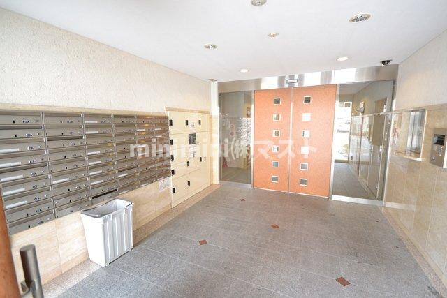 レインボーコート立売堀のロビー