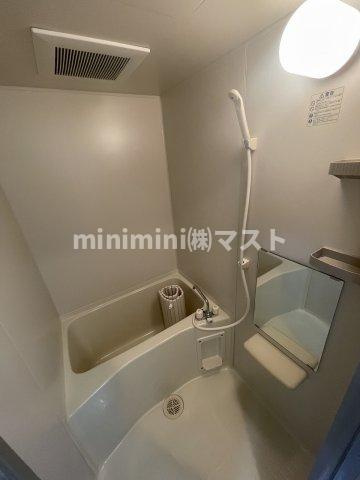 レインボーコート立売堀の浴室