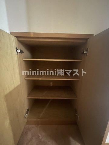 レインボーコート立売堀の収納