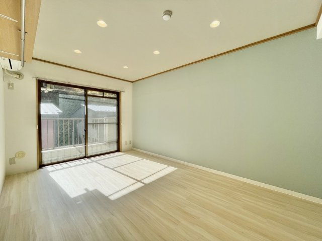 コーポしんしの洋室