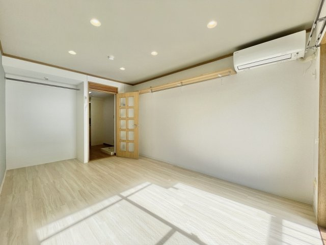 コーポしんしの洋室