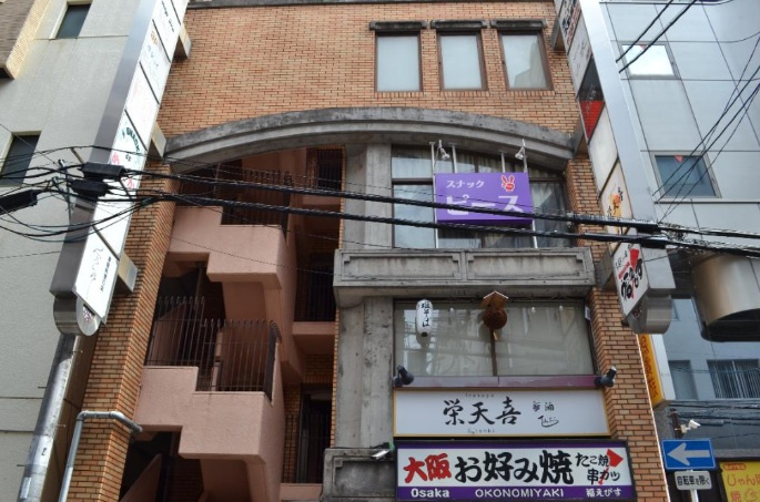 ニュー大阪ビルの外観