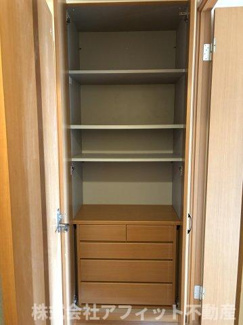 【その他】 | サンガーデン曙 | 廊下収納