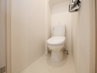 【トイレ】 | ソルテラス難波NEO | 落ち着いた色調のトイレです