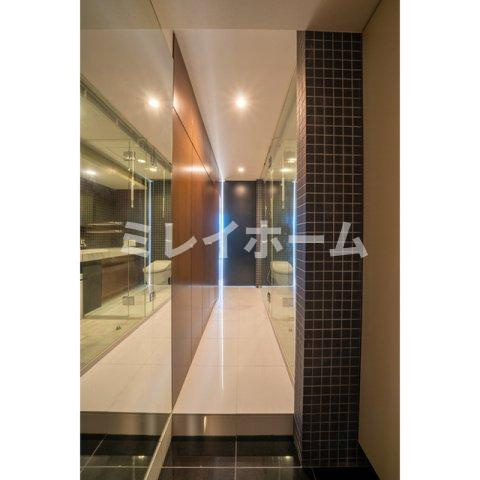 コートブランシェAPの玄関