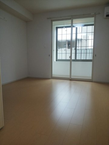 ノーブル　ウィングの居間・リビング