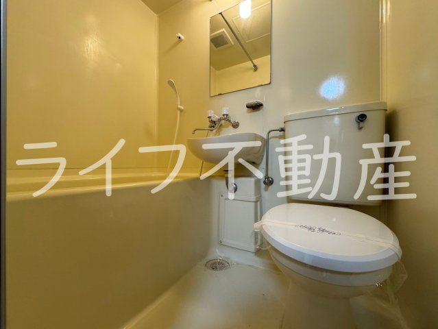 シンコーハイツの浴室|ゆったり過ごせるお風呂です