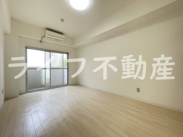 東大阪レジデンスの居間・リビング