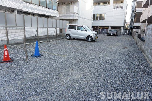 メイン渡鹿の駐車場