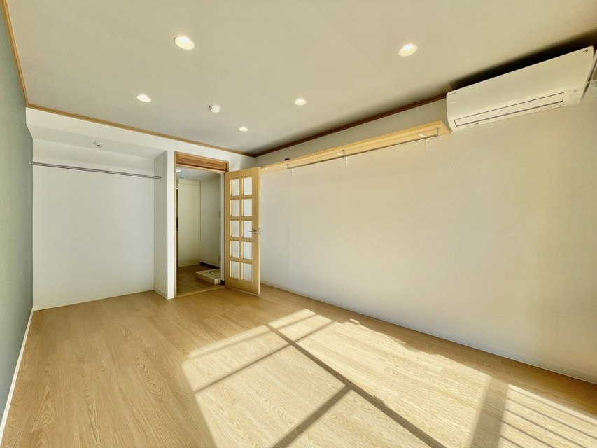 コーポしんしの洋室