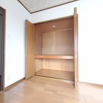 熊本市東区戸島西１丁目の賃貸マンションの収納