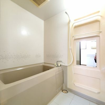 熊本市東区戸島西１丁目の賃貸マンションの浴室