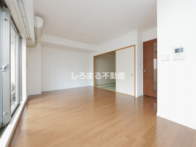 フロンティアタワー日本橋の居間・リビング