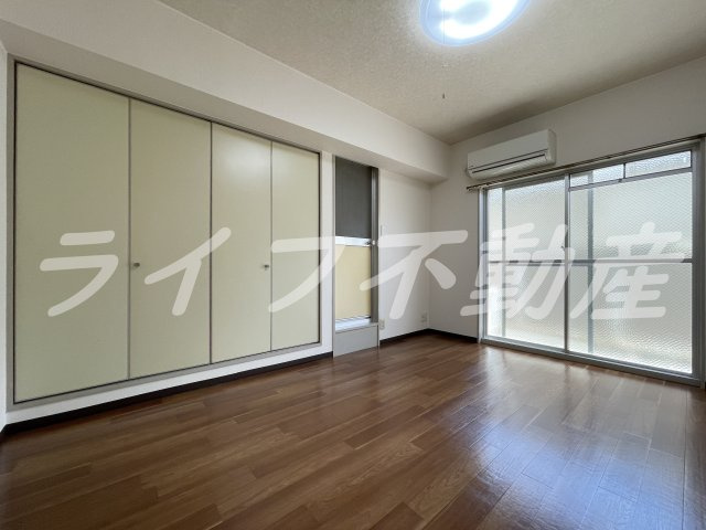 サンライフ東花園（東花園賃貸）の居間・リビング|こちらの居間で趣味の時間をお楽しみください