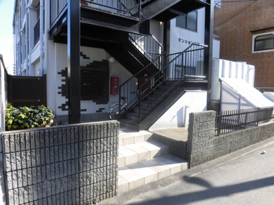 【エントランス】 | マンション大桐 | 開放的なエントランスです