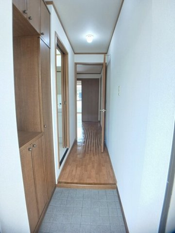 ジョイフルにしむらＡの玄関