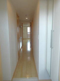 【玄関】 | ラフィネ　ロジュマン | 玄関です