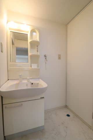 メゾン・ド・グリシーヌの洗面所|洗面所です