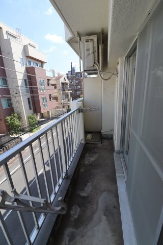 メゾン・ド・グリシーヌのバルコニー|陽当たり良好なバルコニーです