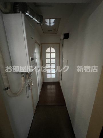 新宿御苑ダイカンプラザの玄関