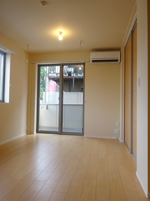 悠和ホームズの居間・リビング