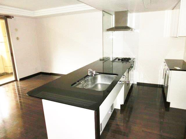 レイディアント横濱ユーロヒルズのキッチン|キッチンでお料理をお楽しみください