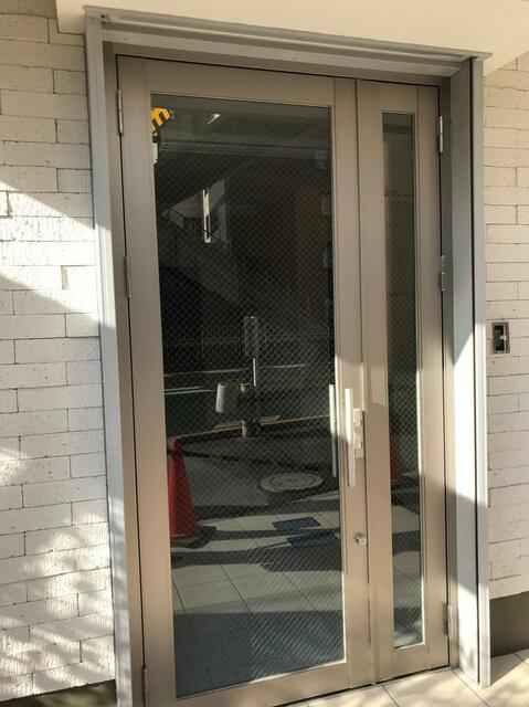 プレーマ南千住のエントランス