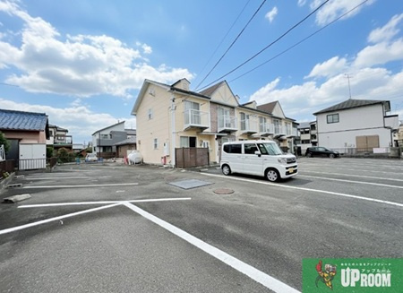 北名古屋市西之保犬井のアパートの外観