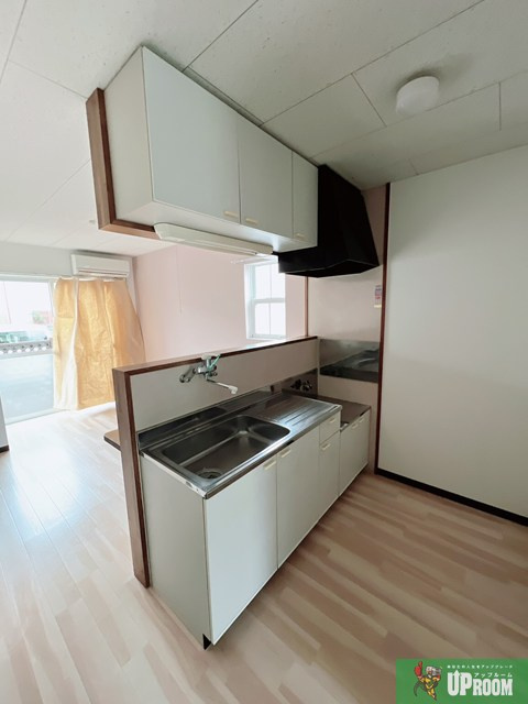 北名古屋市西之保犬井のアパートのキッチン