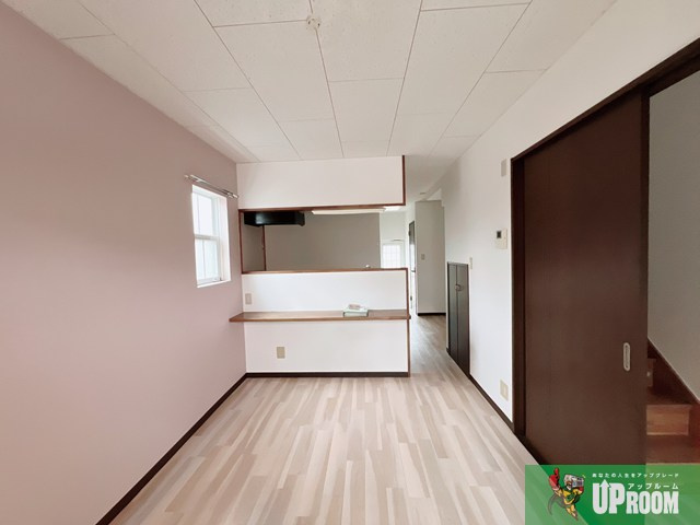 北名古屋市西之保犬井のアパートの居間・リビング