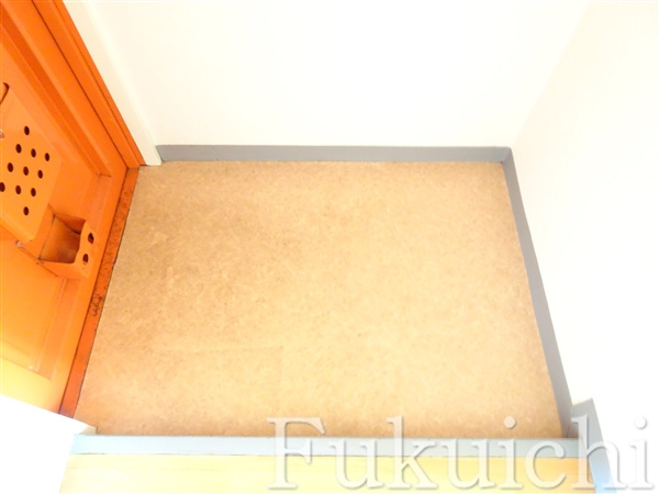 パールハイツ祐天寺の玄関