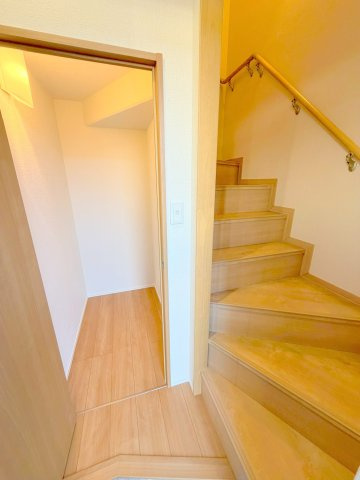 グランパレス国立のエントランス