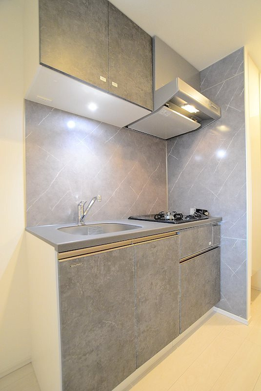 新品家具付きマンション大島8（KaGood東京）のキッチン