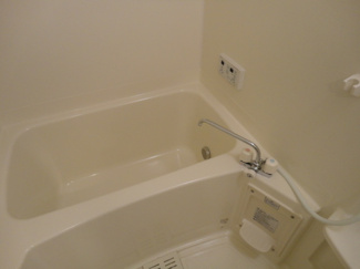 【浴室】 | テンダーハウス | 追い焚き機能付き