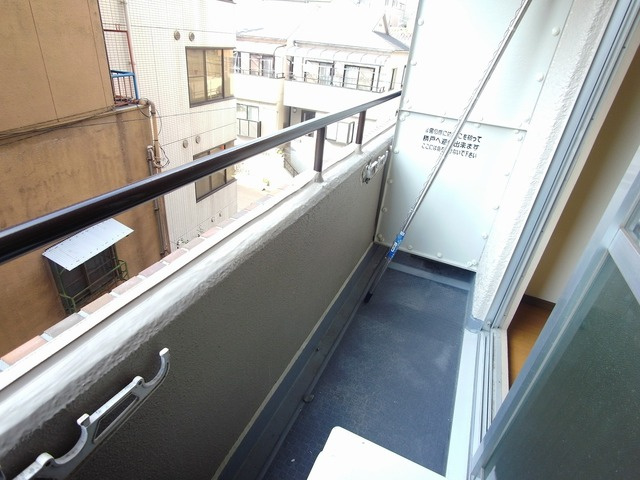 カサベラ花隈の玄関