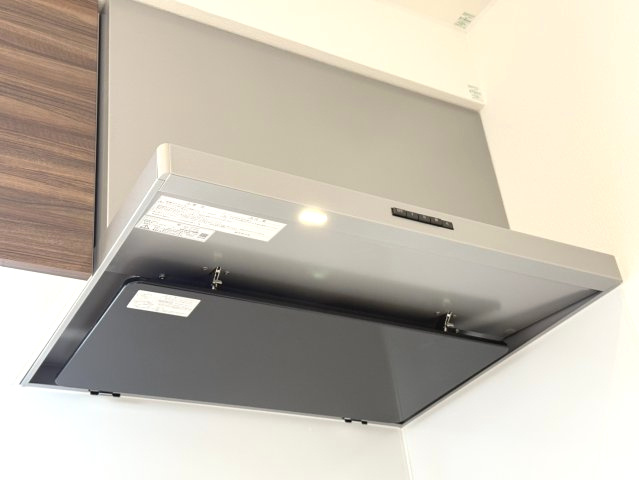 ポラリス野中町のキッチン|整流版がついているのでお手入れ簡単のレンジフード