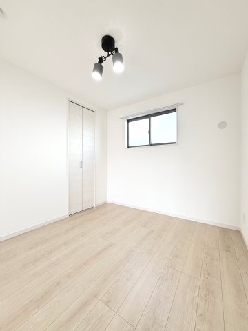 ポラリス野中町の洋室|5.4帖の洋室