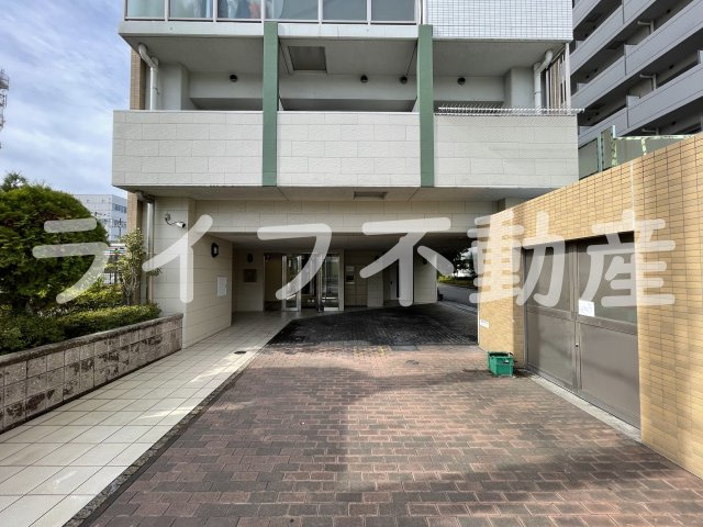 CASSIA高井田SouthCourtのエントランス|建物の内部です