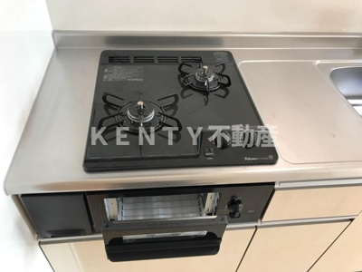 【キッチン】 | TKM | コンパクトなキッチンで掃除もラクラク