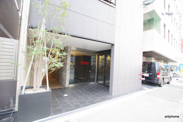 プリエール新大阪サウス　仲介手数料無料のエントランス